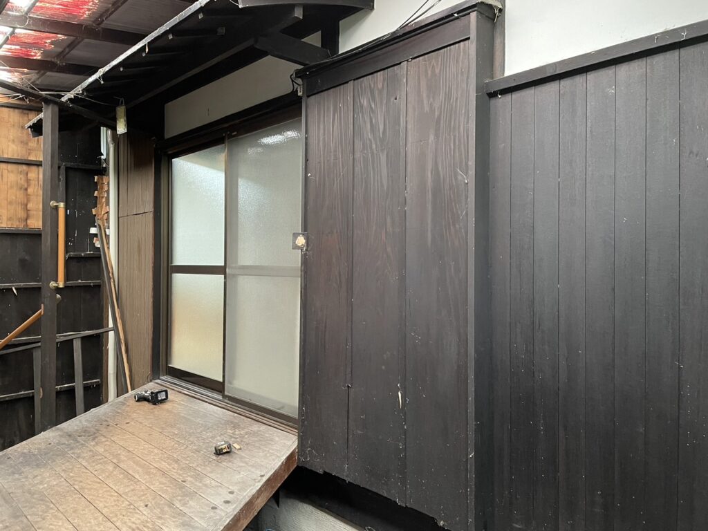 【施工事例】高槻市｜雨戸付きサッシの入替工事を実施しました（補助金対応）